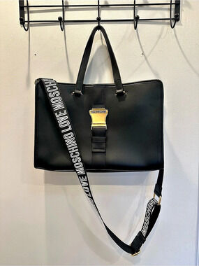 Love Moschino Safety Buckle Bag